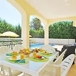 Villa Anna - Piscina Aquecivel E Bbq Em Albufeira Villa